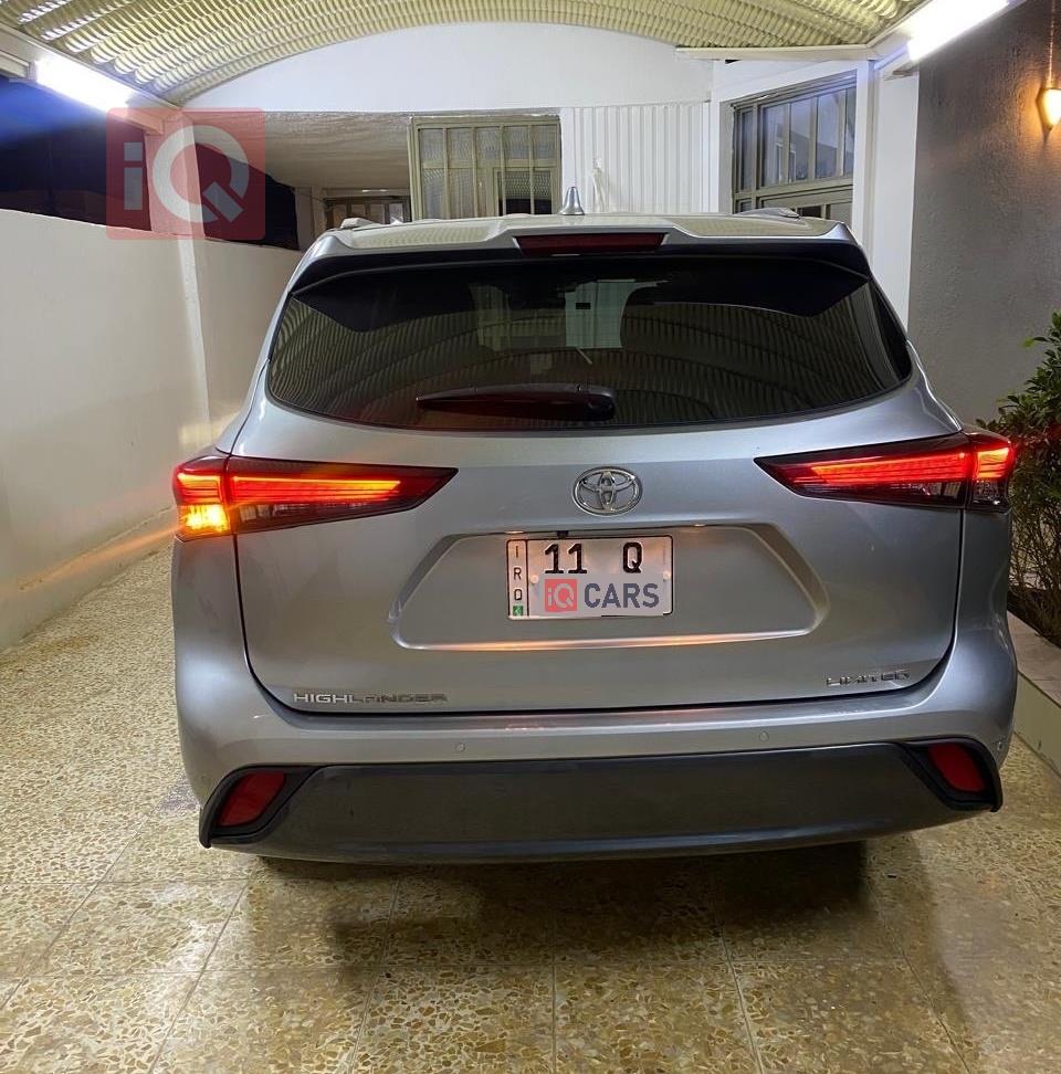 تۆیۆتا هایلاندەر